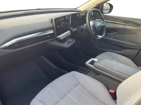 HV72UDJ Renault Megane E-Tech EV60 160kW Equilibre 60kWh Optimum Charge 5dr Auto Thumbnail #3