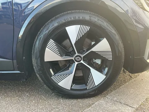 HV72UDJ Renault Megane E-Tech EV60 160kW Equilibre 60kWh Optimum Charge 5dr Auto Thumbnail #32