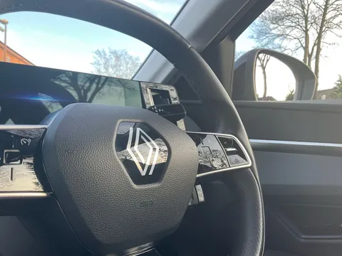 HV72UDJ Renault Megane E-Tech EV60 160kW Equilibre 60kWh Optimum Charge 5dr Auto Thumbnail #17