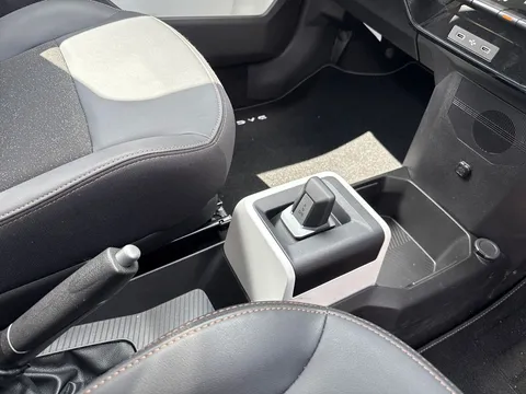 NA74XLG Dacia Spring 27kWh Extreme 65 48kW 5dr Auto Thumbnail #19