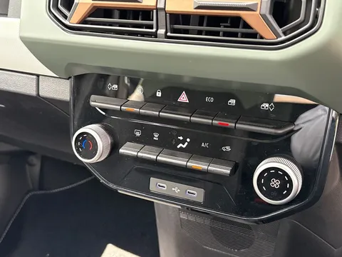 NA74XLG Dacia Spring 27kWh Extreme 65 48kW 5dr Auto Thumbnail #17