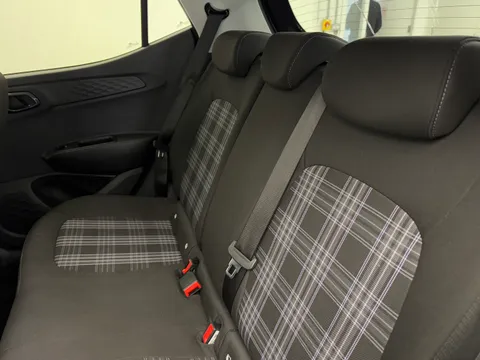 ET24TUA Hyundai i10 1.0 [63] Premium 5dr Auto [Nav] Thumbnail #12