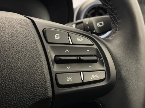 ET24TUA Hyundai i10 1.0 [63] Premium 5dr Auto [Nav] Thumbnail #24