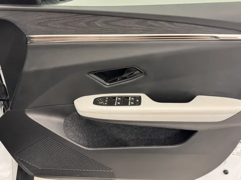 DU74WZJ Renault Scenic E-Tech 160kW Iconic 87kWh Long Range 5dr Auto Thumbnail #20