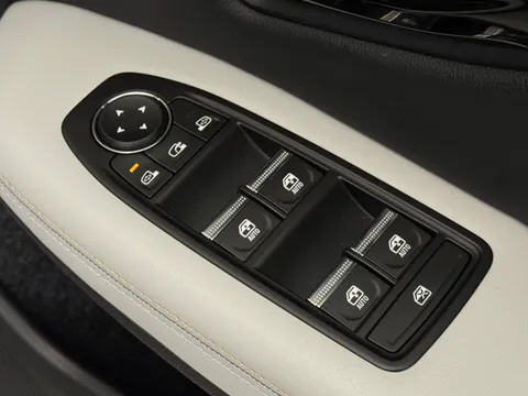 DU74WZJ Renault Scenic E-Tech 160kW Iconic 87kWh Long Range 5dr Auto Thumbnail #21