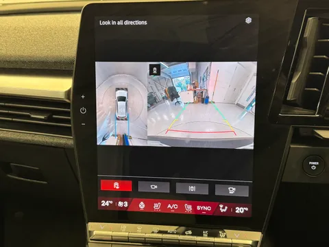 DU74WZJ Renault Scenic E-Tech 160kW Iconic 87kWh Long Range 5dr Auto Thumbnail #31