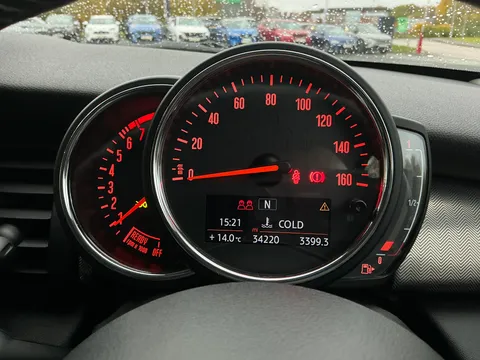 YL68JHA Mini Hatchback 1.5 Cooper Exclusive II 3dr Thumbnail #12