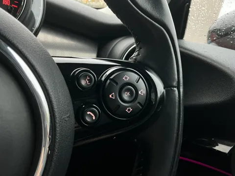 YL68JHA Mini Hatchback 1.5 Cooper Exclusive II 3dr Thumbnail #23