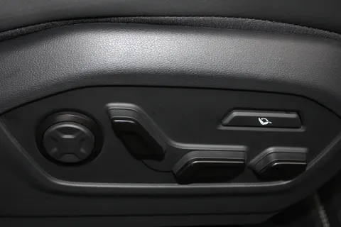 DF25COH Hyundai Santa Fe 1.6 TGDi Plug-in Hybrid Calligraphy 5dr 4WD Auto Thumbnail #22