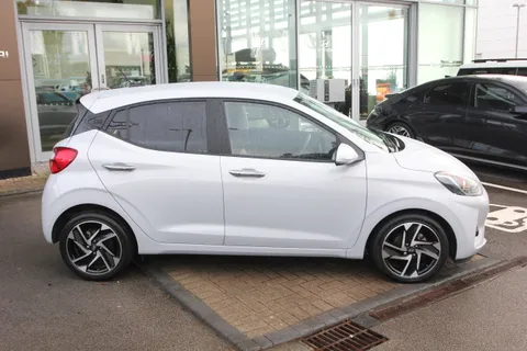 ET24TVL Hyundai i10 1.0 [63] Premium 5dr Auto [Nav] Thumbnail #4