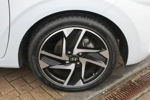 ET24TVL Hyundai i10 1.0 [63] Premium 5dr Auto [Nav] Thumbnail #6