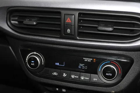 ET24TVL Hyundai i10 1.0 [63] Premium 5dr Auto [Nav] Thumbnail #26