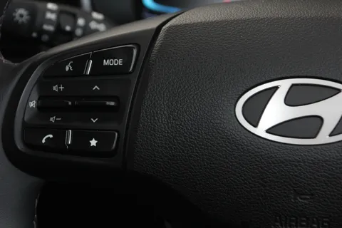 ET24TWN Hyundai i10 1.0 [63] Premium 5dr Auto [Nav] Thumbnail #19