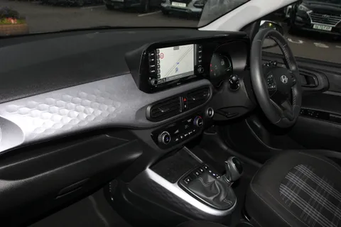 ET24THX Hyundai i10 1.0 [63] Premium 5dr Auto [Nav] Thumbnail #3