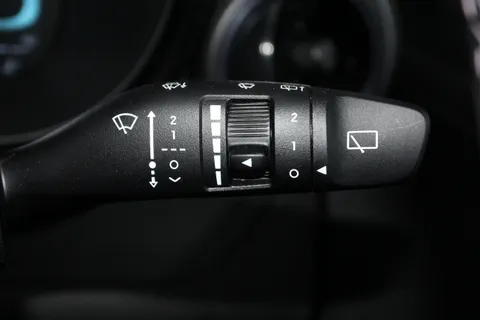 ET24THX Hyundai i10 1.0 [63] Premium 5dr Auto [Nav] Thumbnail #24