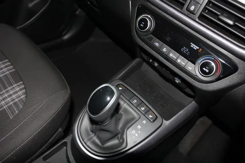 ET24THX Hyundai i10 1.0 [63] Premium 5dr Auto [Nav] Thumbnail #19