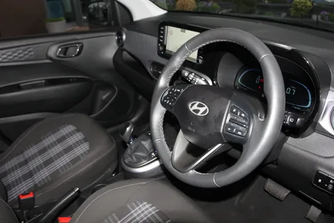 ET24TSO Hyundai i10 1.0 [63] Premium 5dr Auto [Nav] Thumbnail #10