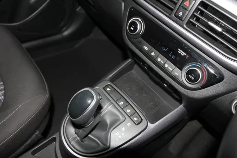 ET24TSO Hyundai i10 1.0 [63] Premium 5dr Auto [Nav] Thumbnail #20