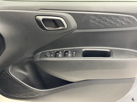 ET24NUW Hyundai i10 1.0 [63] Premium 5dr Auto [Nav] Thumbnail #16