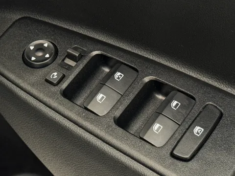 ET24NUW Hyundai i10 1.0 [63] Premium 5dr Auto [Nav] Thumbnail #17