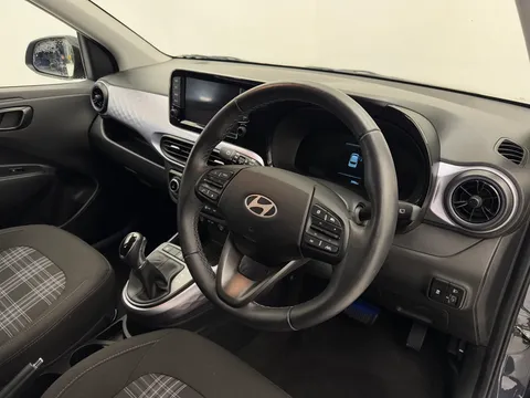 ET24NUW Hyundai i10 1.0 [63] Premium 5dr Auto [Nav] Thumbnail #18