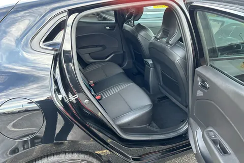 VN24ZGC Renault Clio 1.6 E-TECH full hybrid 145 Esprit Alpine 5dr Auto Thumbnail #21