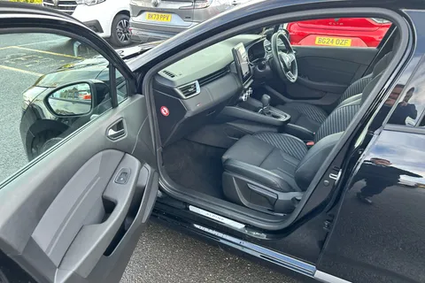 VN24ZGC Renault Clio 1.6 E-TECH full hybrid 145 Esprit Alpine 5dr Auto Thumbnail #23