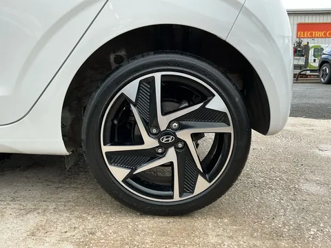 ET24TVD Hyundai i10 1.0 [63] Premium 5dr Auto [Nav] Thumbnail #11