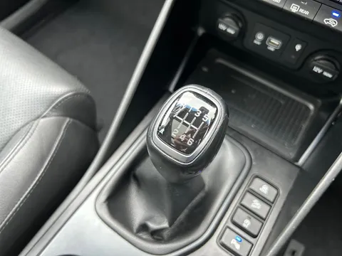 DG19LRN Hyundai Tucson 1.6 CRDi 136 Premium SE 5dr 2WD Thumbnail #13