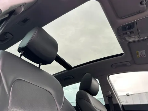 DG19LRN Hyundai Tucson 1.6 CRDi 136 Premium SE 5dr 2WD Thumbnail #18