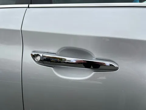 DG19LRN Hyundai Tucson 1.6 CRDi 136 Premium SE 5dr 2WD Thumbnail #19