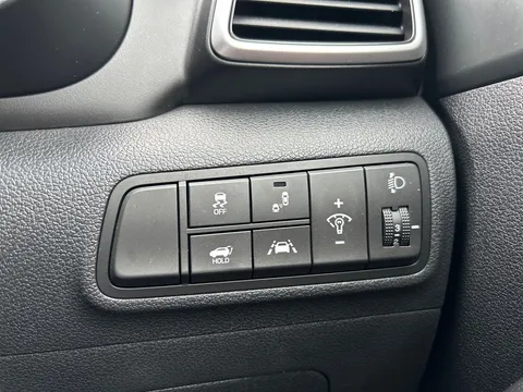 DG19LRN Hyundai Tucson 1.6 CRDi 136 Premium SE 5dr 2WD Thumbnail #27