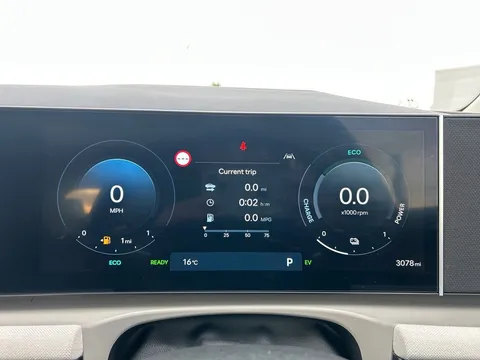 LG74MWM Hyundai Tucson 1.6T Hybrid Ultimate 5dr Auto Thumbnail #20