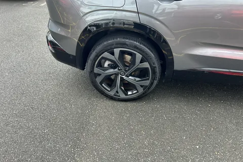 BN73ZKG Renault Austral E-Tech FHEV Iconic Esprit Alpine 5dr Auto 4C Thumbnail #40