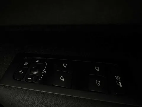 DY24XJB Volvo XC40 300kW Recharge Twin Ultimate 82kWh 5dr AWD Auto Thumbnail #18