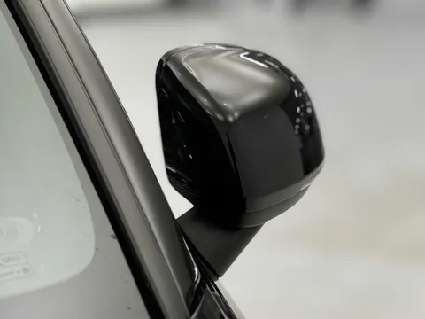 DY24XJB Volvo XC40 300kW Recharge Twin Ultimate 82kWh 5dr AWD Auto Thumbnail #30