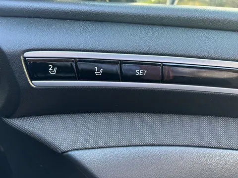 MW22DFL Hyundai Tucson 1.6 TGDi Hybrid 230 Ultimate 5dr 2WD Auto Thumbnail #21