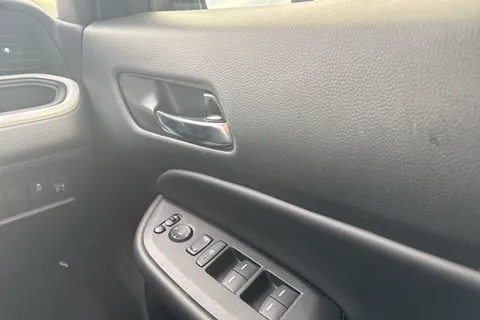 MM73TMU Honda Jazz 1.5 i-MMD Hybrid Advance 5dr eCVT Thumbnail #27