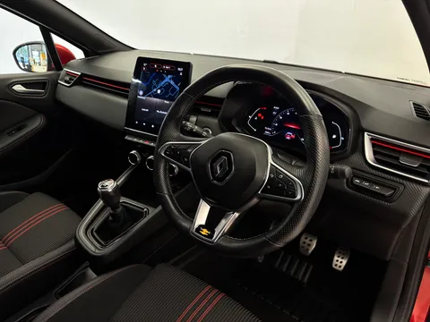 DP72GZO Renault Clio 1.0 TCe 90 RS Line 5dr Thumbnail #18