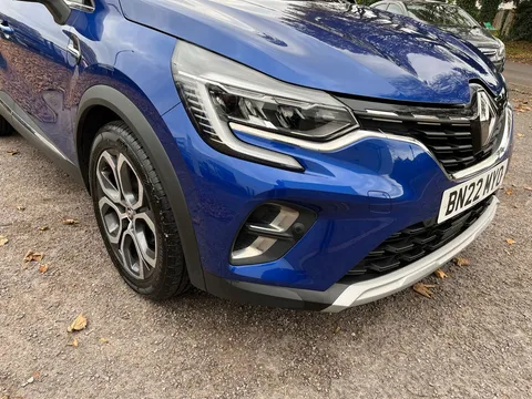 BN22MYO Renault Captur 1.3 TCE 140 SE Edition 5dr Thumbnail #24