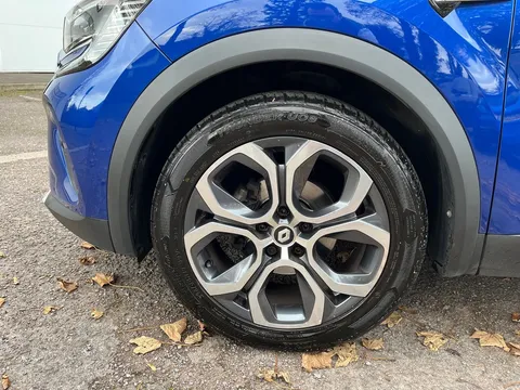 BN22MYO Renault Captur 1.3 TCE 140 SE Edition 5dr Thumbnail #31