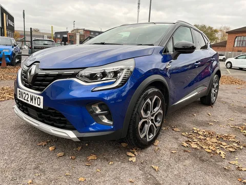 BN22MYO Renault Captur 1.3 TCE 140 SE Edition 5dr Thumbnail #29