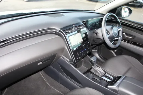 DA23KRN Hyundai Tucson 1.6 TGDi 48V MHD Premium 5dr 2WD DCT Thumbnail #13