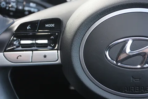 DA23KRN Hyundai Tucson 1.6 TGDi 48V MHD Premium 5dr 2WD DCT Thumbnail #23