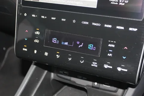 DA23KRN Hyundai Tucson 1.6 TGDi 48V MHD Premium 5dr 2WD DCT Thumbnail #30