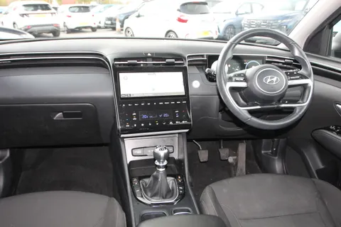 DE72WYX Hyundai Tucson 1.6 TGDi Premium 5dr 2WD Thumbnail #12
