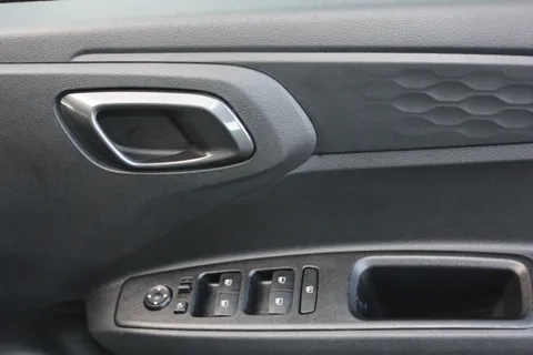 ET24TTU Hyundai i10 1.0 [63] Premium 5dr Auto [Nav] Thumbnail #15