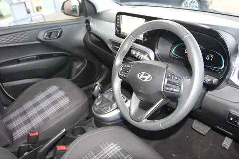 ET24TTU Hyundai i10 1.0 [63] Premium 5dr Auto [Nav] Thumbnail #16