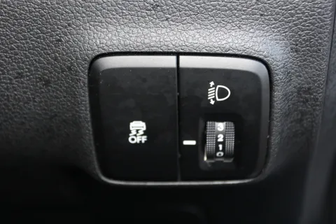 ET24TTU Hyundai i10 1.0 [63] Premium 5dr Auto [Nav] Thumbnail #17