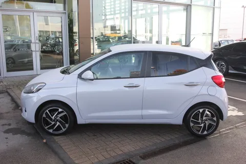 ET24TTU Hyundai i10 1.0 [63] Premium 5dr Auto [Nav] Thumbnail #32